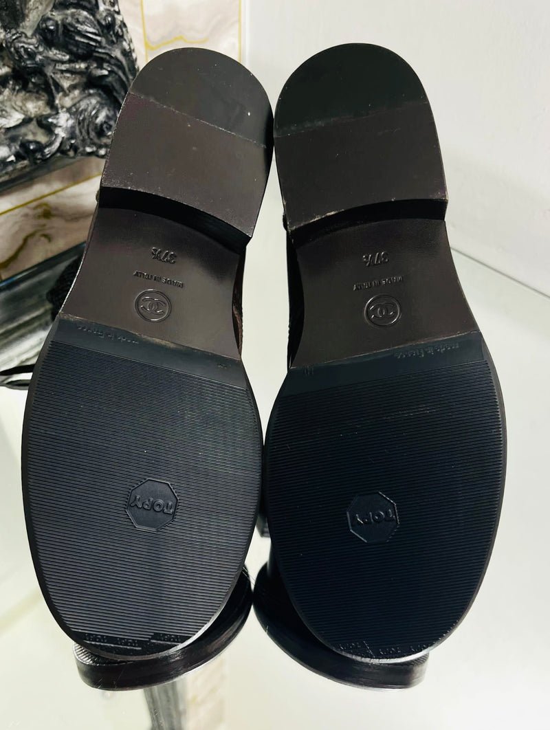 Chanel 'CC' Logo Leather Ankle Boots. Size 37.5