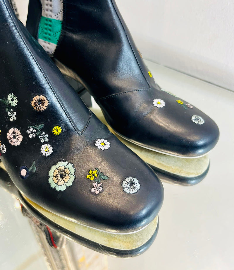 Fendi Floral Embroidered Leather Ankle Boots. Size 37