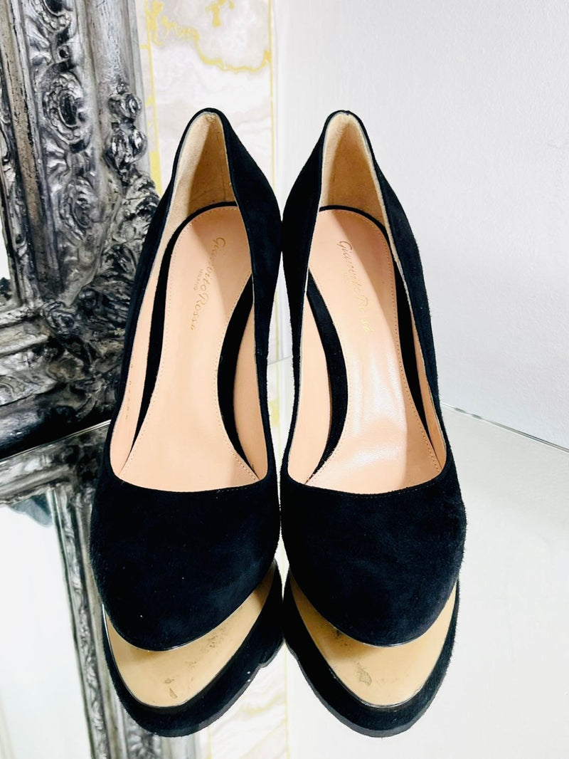 Gianvito Rossi Suede Court Shoes. Size 40