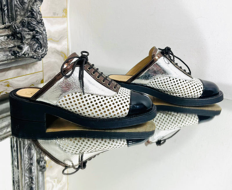 Chanel Coco Cuba Leather 'CC' Mules. Size 36