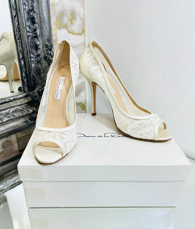 Oscar De La Renta Lace-Mesh Pumps. Size 40.5