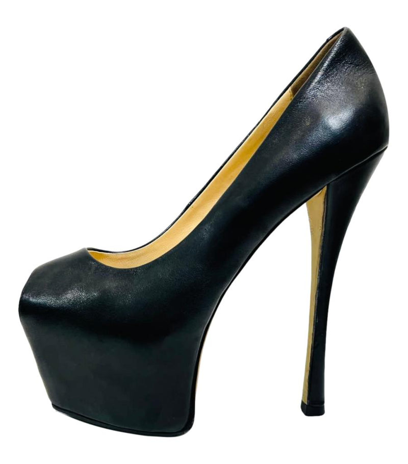 Giuseppe Zanotti Peep Toe Platform Heels. Size 35