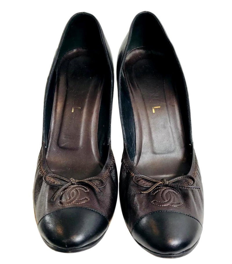 Designer Dress Agency London - Chanel Vintage Two Tone Pumps. Size 39 - Shush At The Wellington