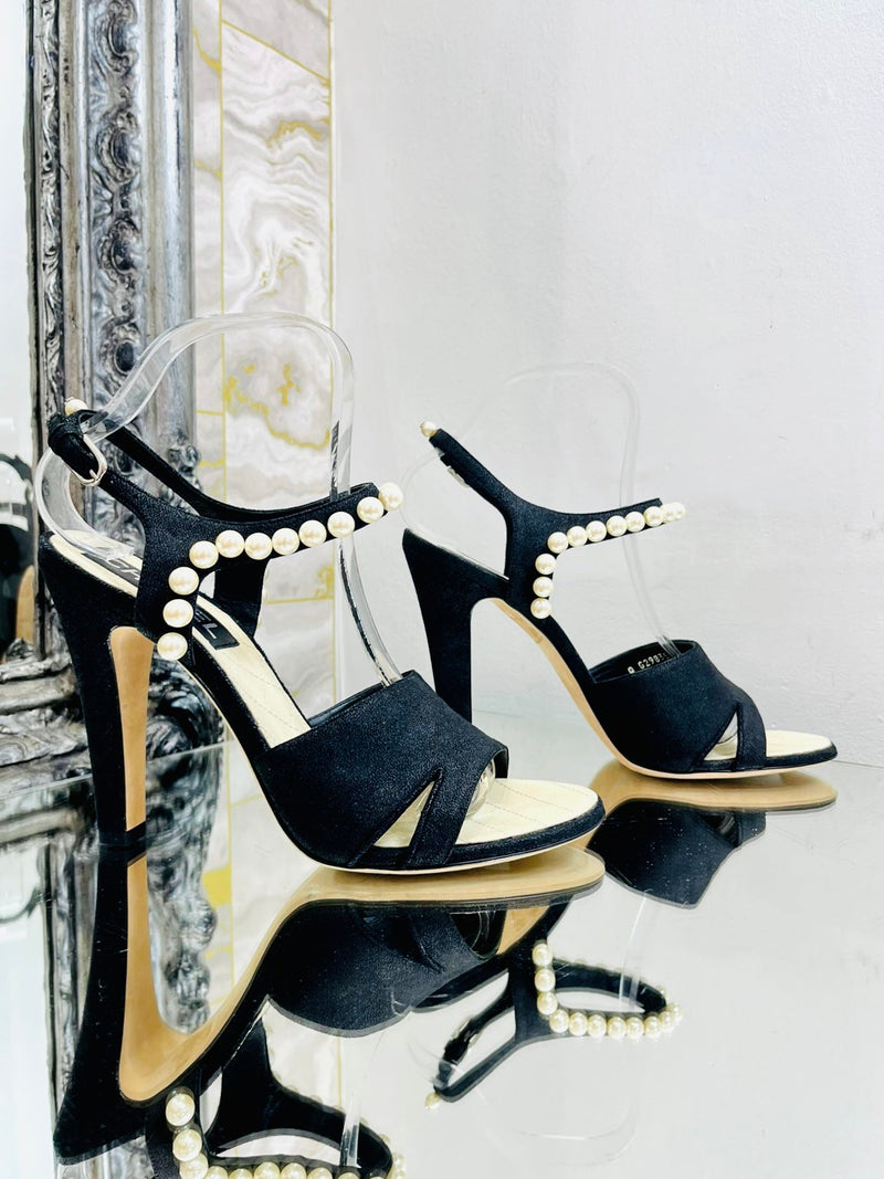 Chanel Pearl Trim Midi Heels. Size 40