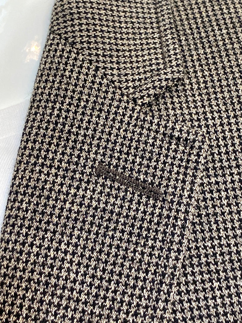 Burberry Houndstooth Jacket. Size 52