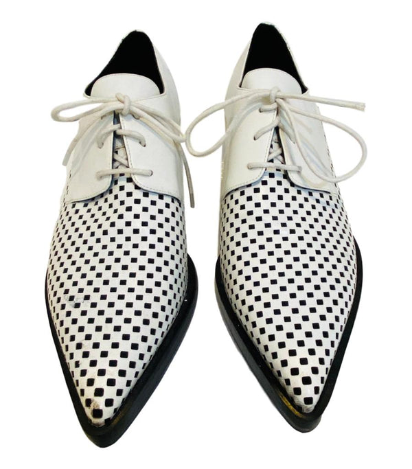 Stella McCartney Lace Up Oxfords. Size 40