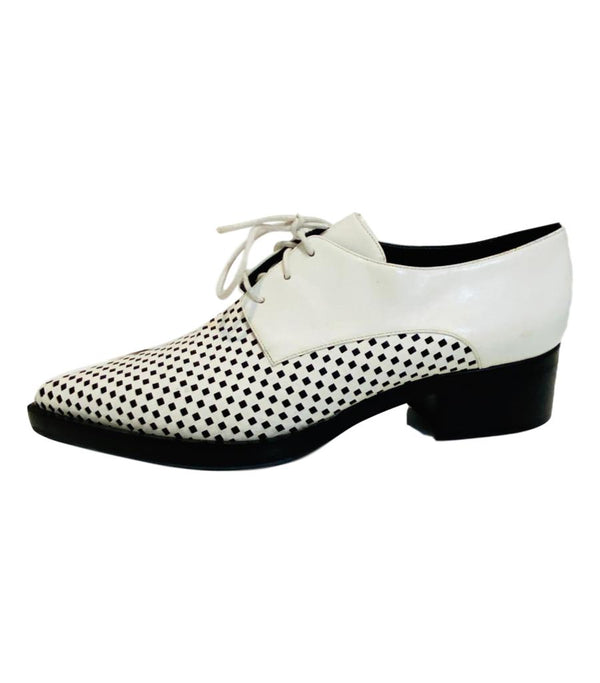 Stella McCartney Lace Up Oxfords. Size 40