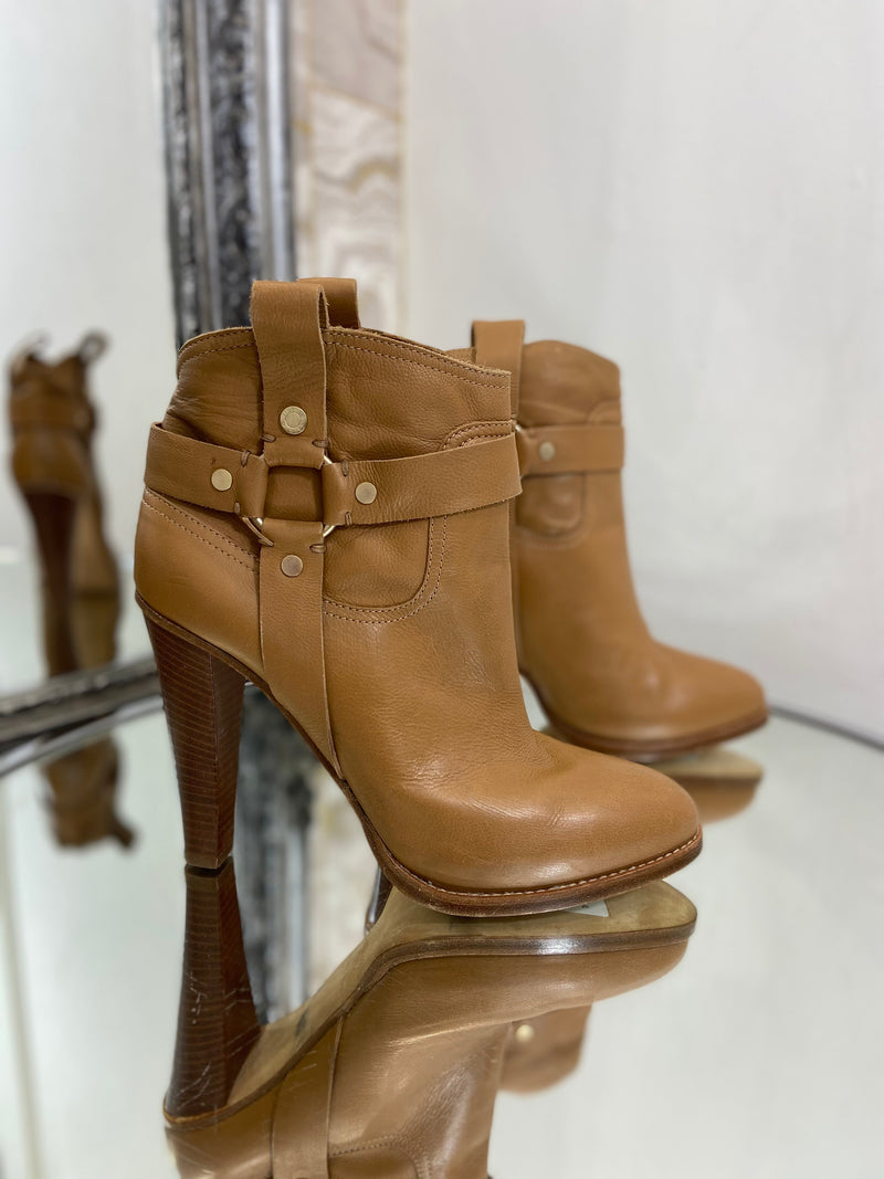 Jimmy Choo Leather Ankle Boots. Size 40