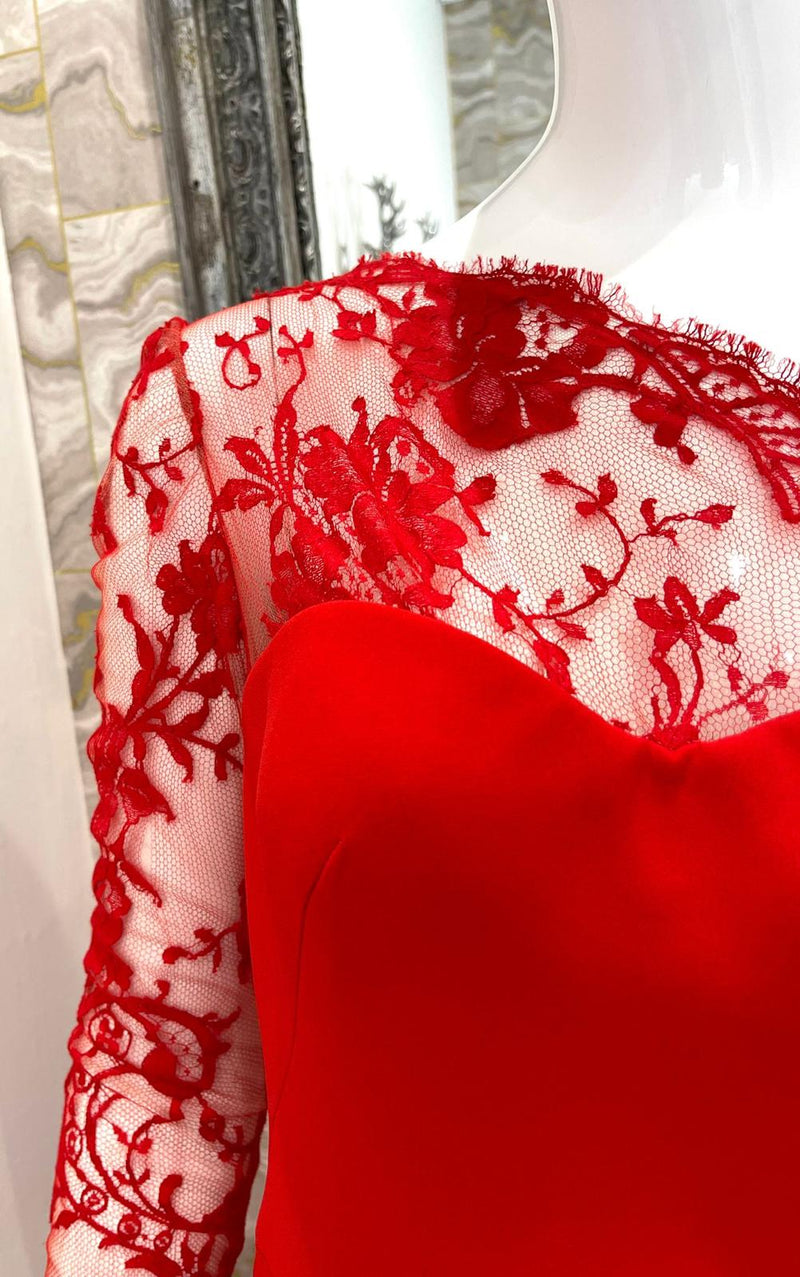 Alexander McQueen Lace One Shoulder Gown. XS