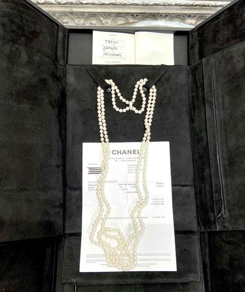 Chanel Fine Jewellery Real Fresh Water Pearl Necklace With 18k White Gold & Diamond Clasp