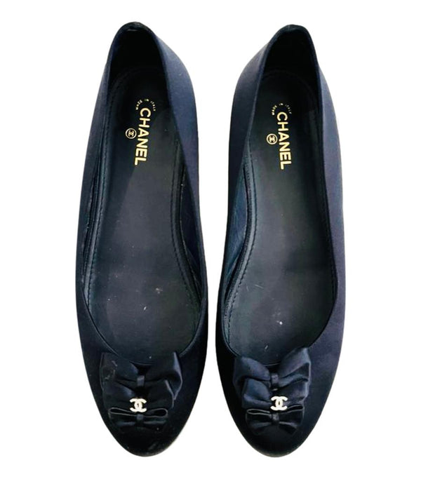 CHANEL ballerinas T 38.5 in Black patent leather and lace - VALOIS