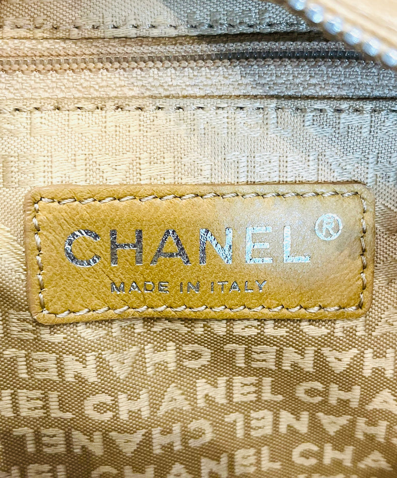 Chanel 'CC' Logo Leather Handbag