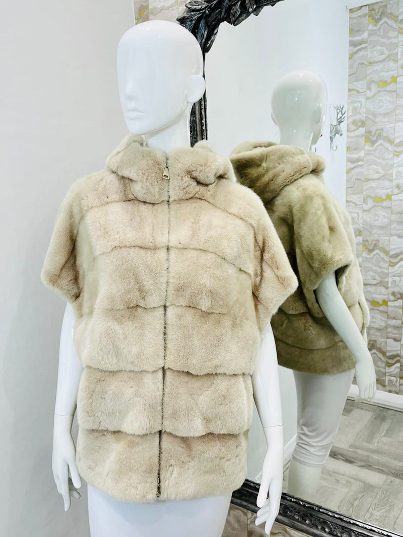 Divine Cashmere Mink Fur Hooded Gilet. Size 38FR