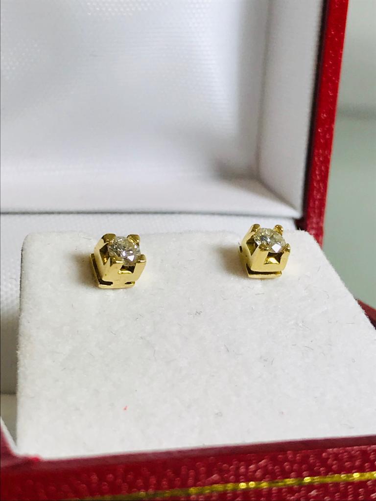 18k Gold Solitaire Diamond Earrings Shush London St Johns Wood London Buy Sell Consign Preloved Authentic Luxury Designer Ladies Jewellery